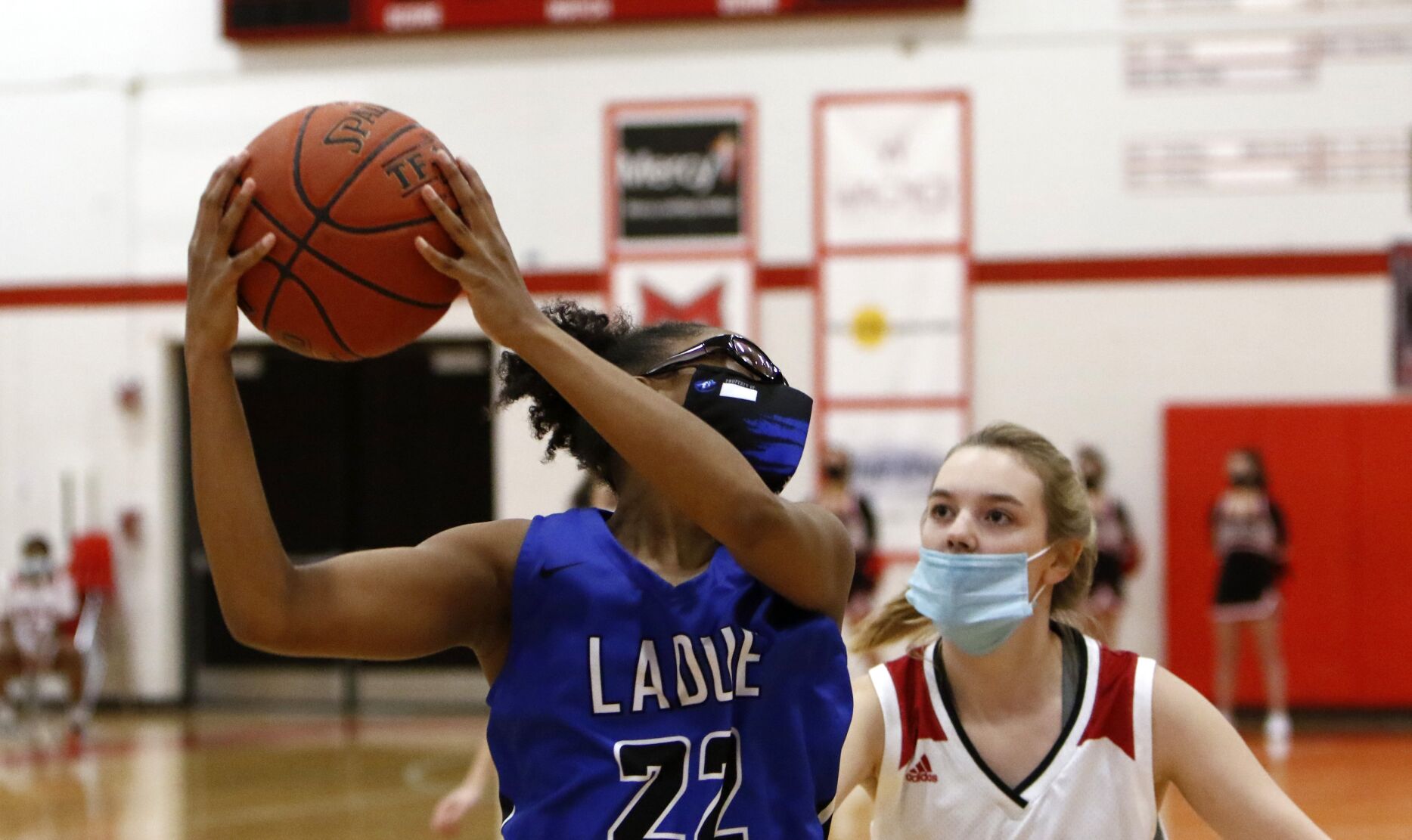 Ladue 44, Parkway Central 35